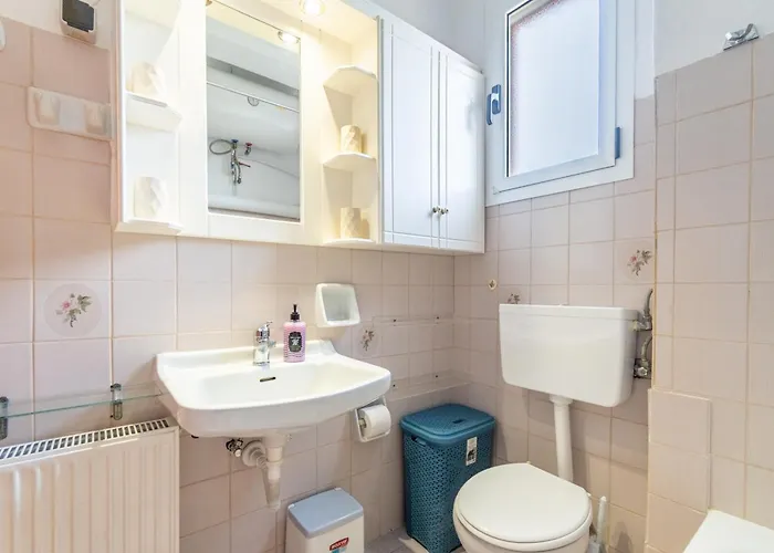 Lotus 5 Almiros Beach