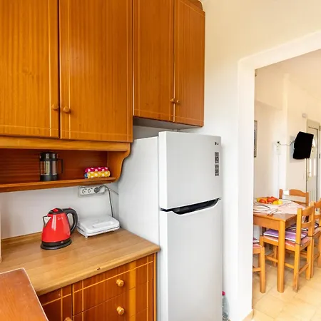 Lotus 5 Almiros Beach